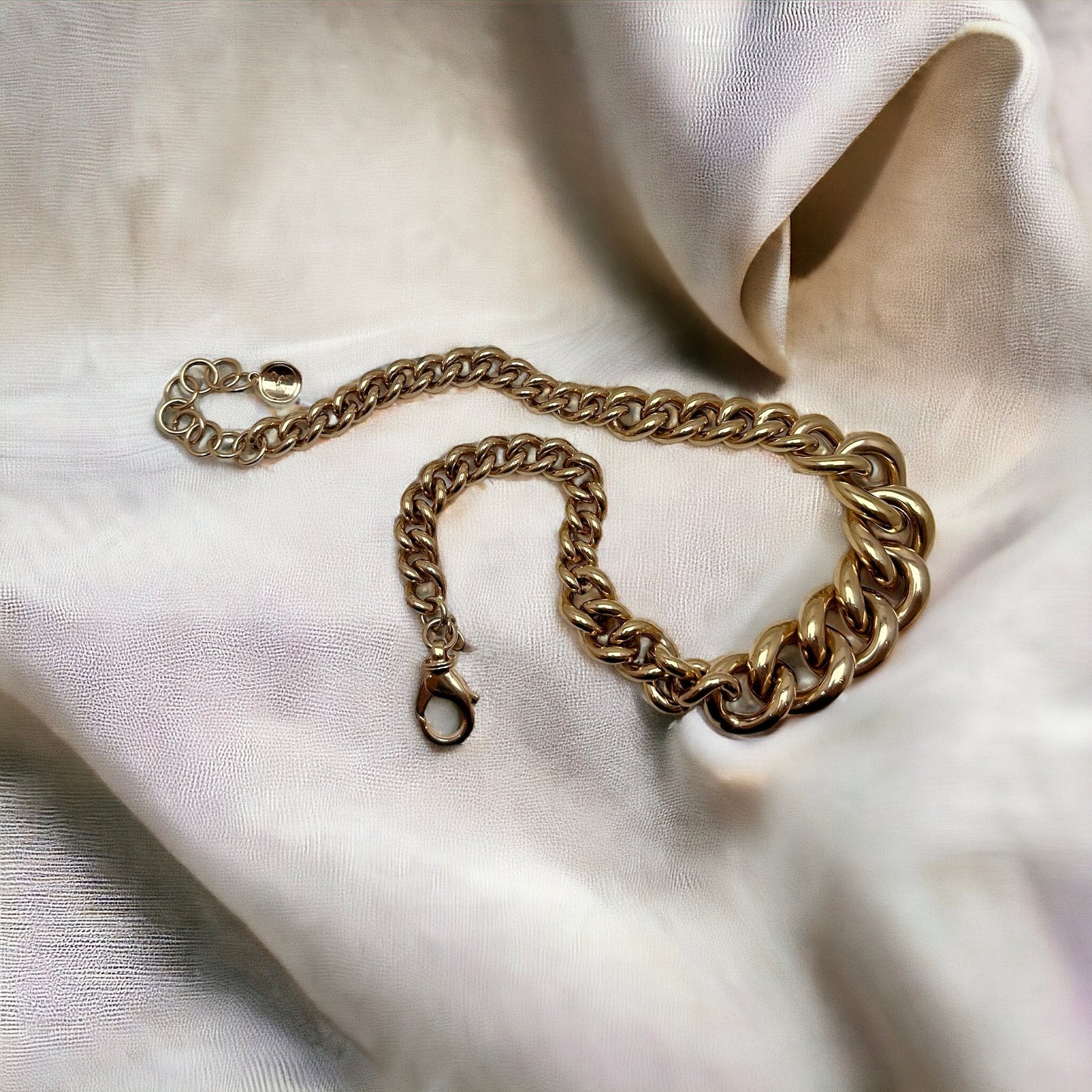 Halsband från Bronzallure
