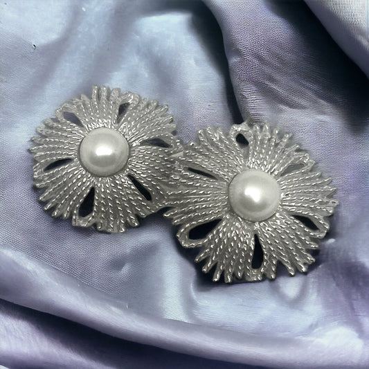 Gatsby big pearl earring silver