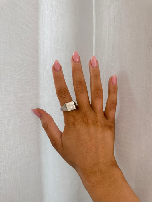 Pre-loved Ring från Jonas Philippe - strl 20