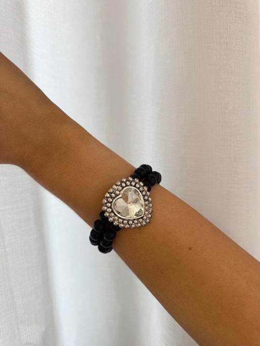 Armband med Hjärtformad Kristall och Svarta Pärlor