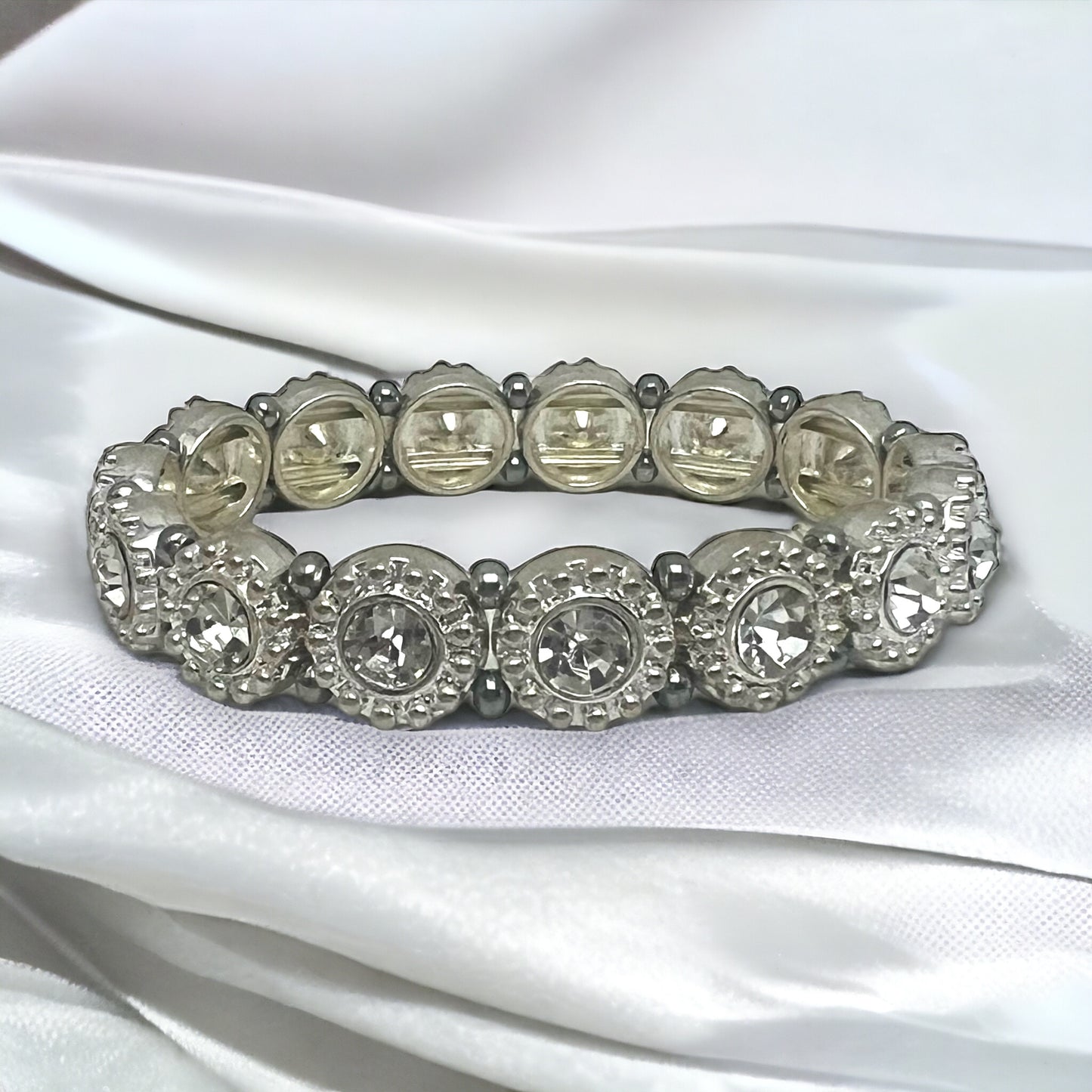 Armband med strass
