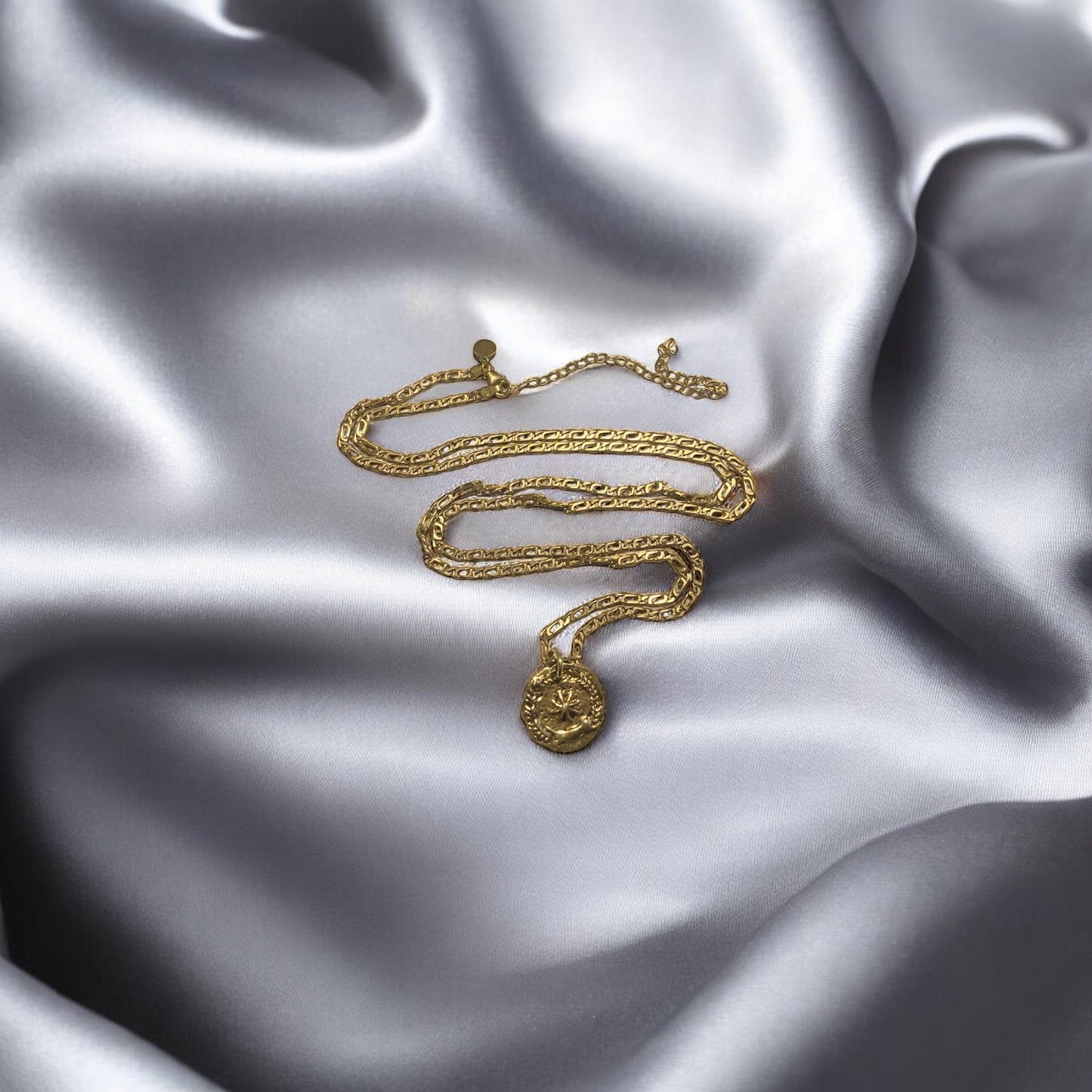 Halsband från Cu Jewellery