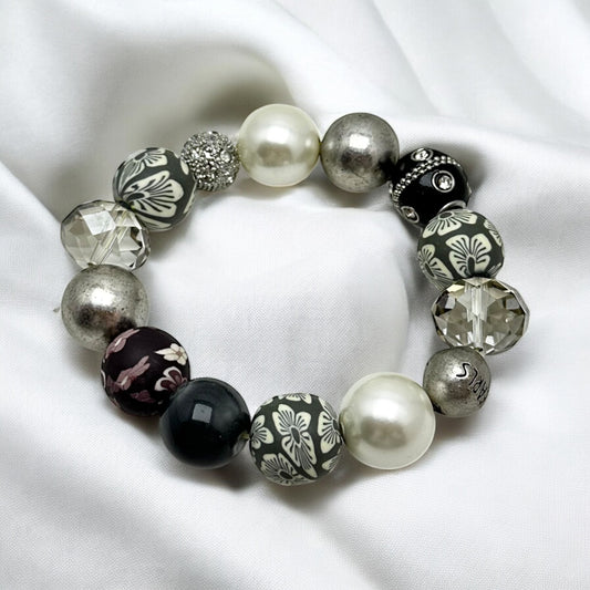 Armband med pärlor