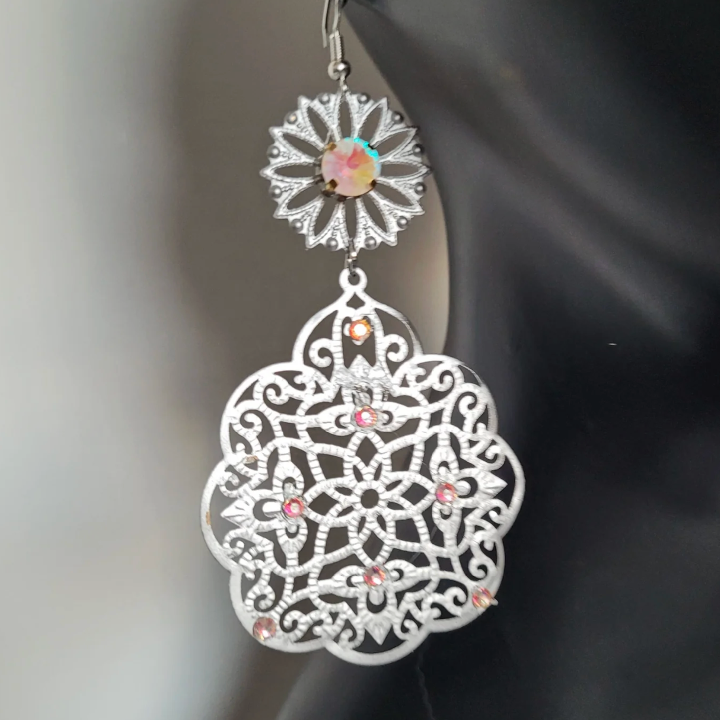 THE ASTRAEA. EARRINGS VIVEKA GREN